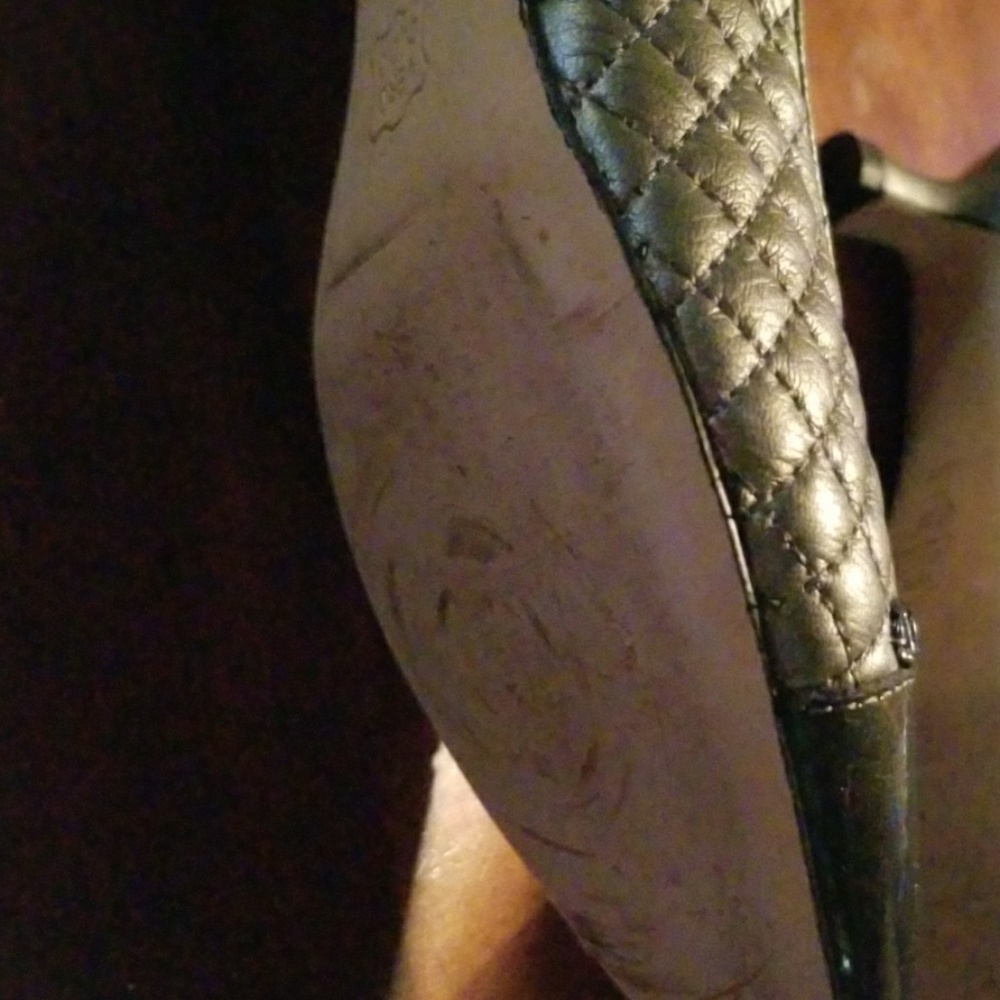 Shoes - Picture 4 of 4